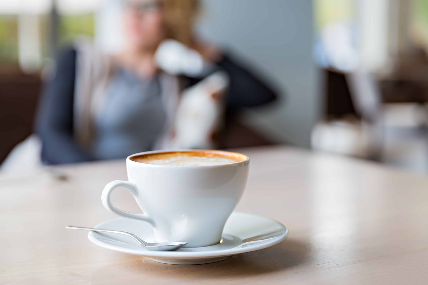 ¿Cuántas calorías contiene una taza de café? ¡Descúbrelo aquí!