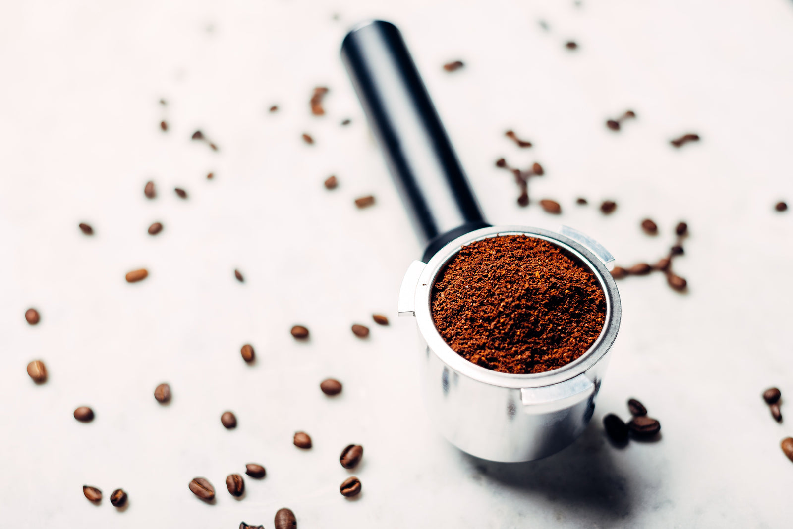 Cómo elegir el mejor café molido para espresso: guía para lograr un sabor profesional en casa